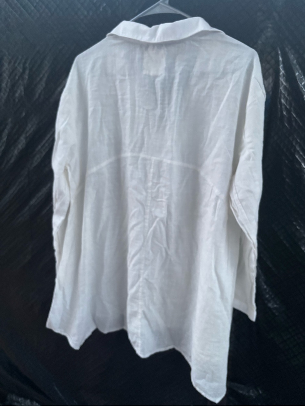 Women's White Linen Button-Down Shirt - Picture 5 of 8